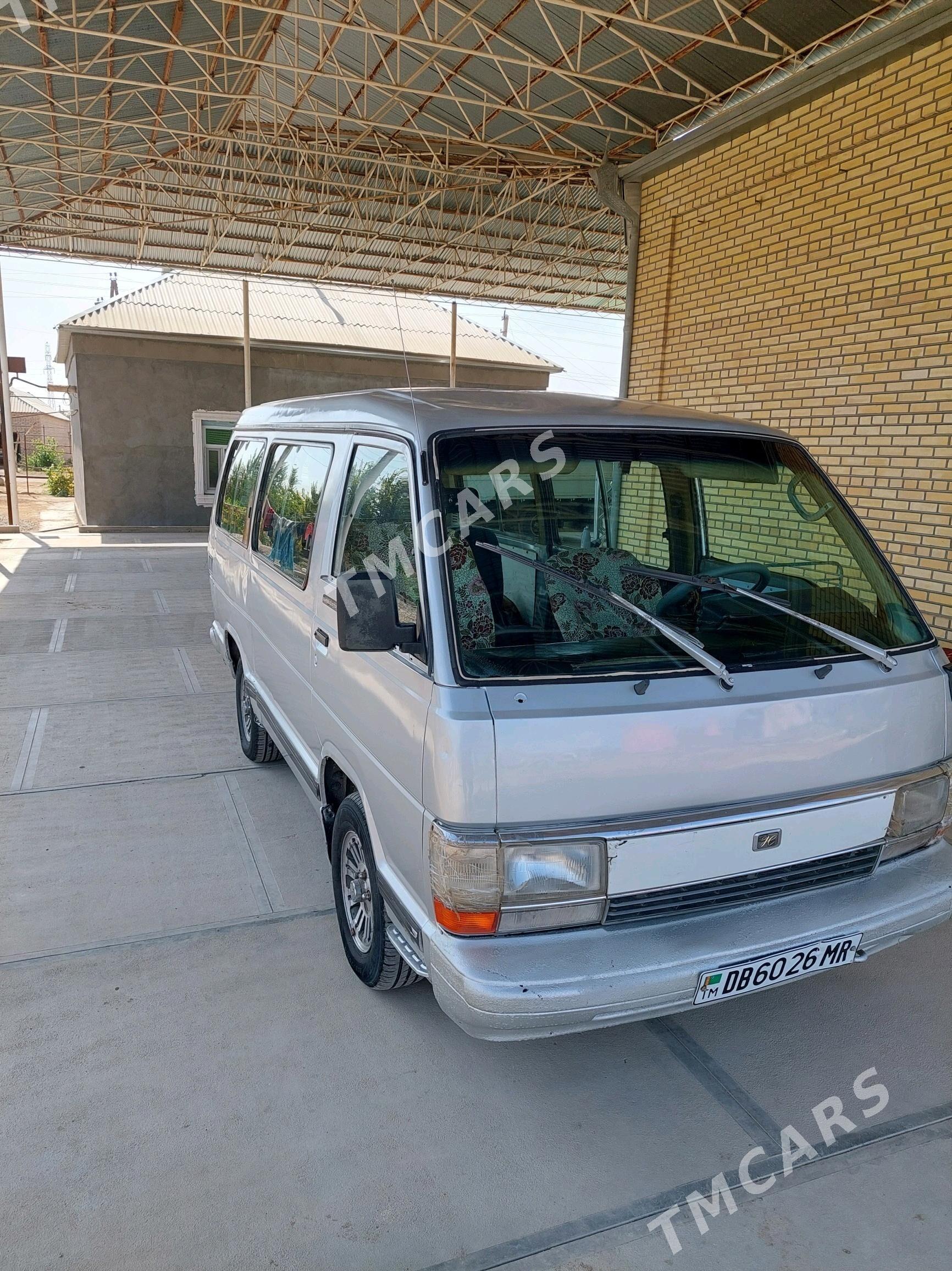 Toyota Hiace 1988 - 35 000 TMT - Mary - img 2