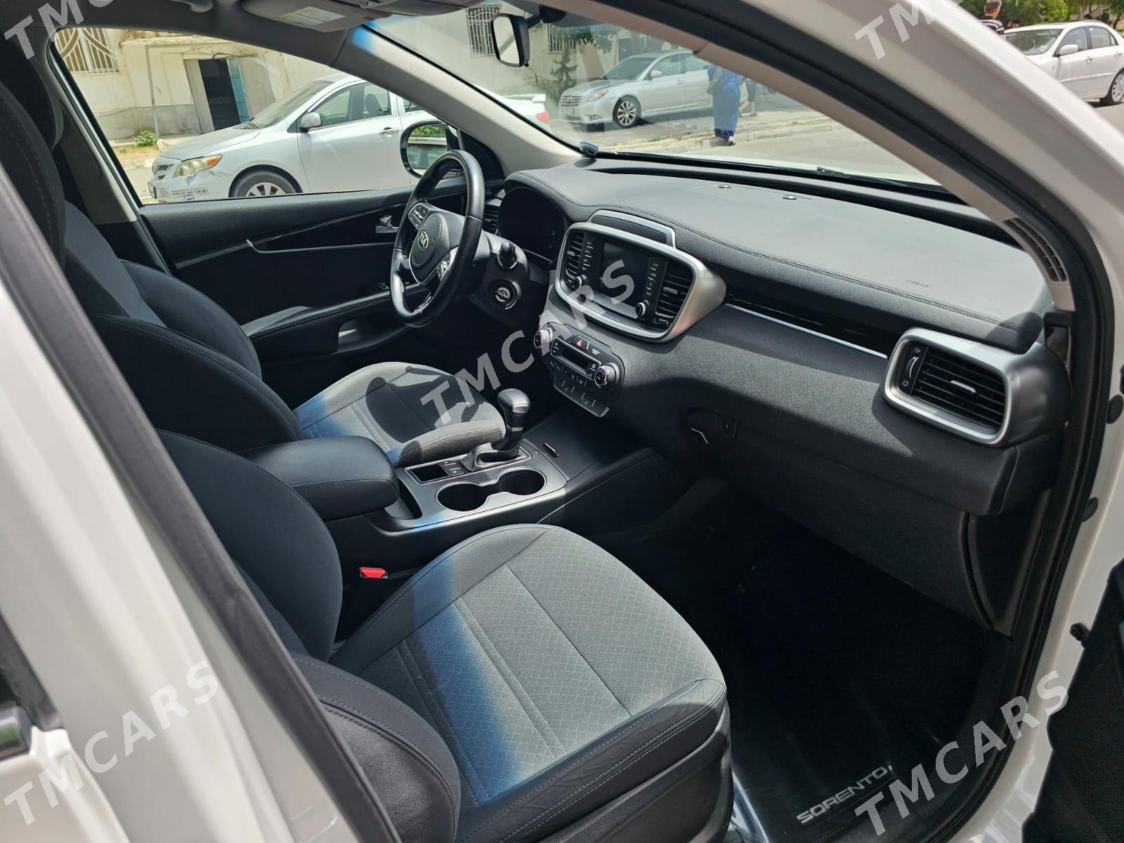 Kia Sorento 2019 - 300 000 TMT - Aşgabat - img 8
