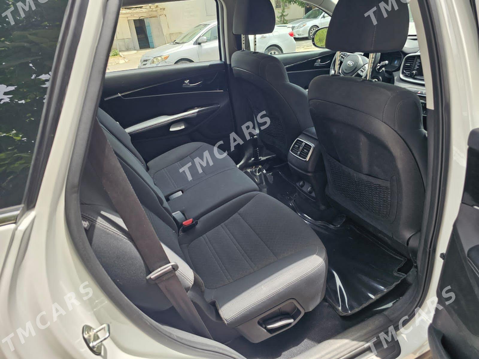 Kia Sorento 2019 - 300 000 TMT - Aşgabat - img 3