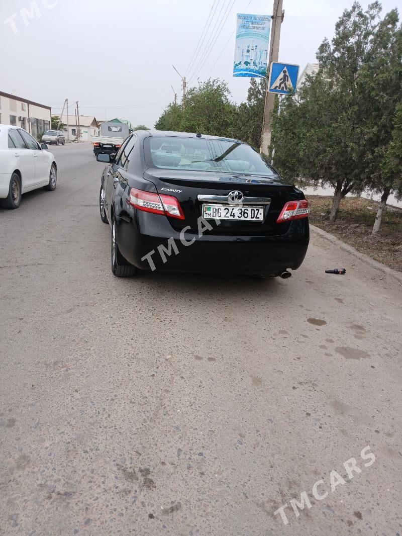 Toyota Camry 2010 - 160 000 TMT - Акдепе - img 3