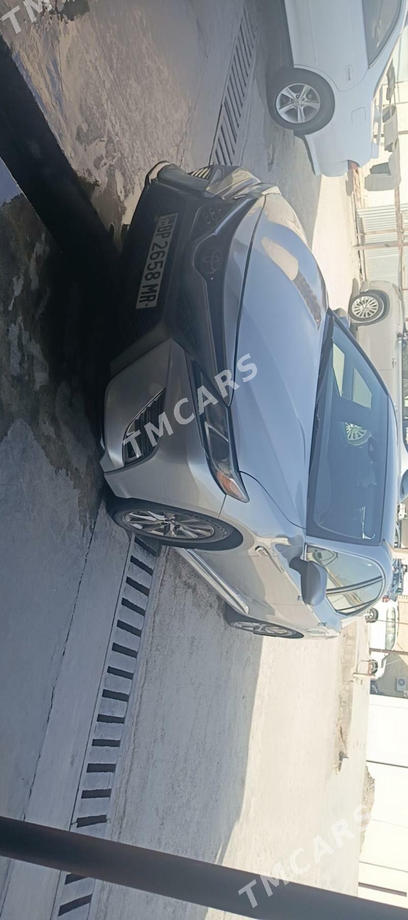 Toyota Camry 2018 - 280 000 TMT - Ýolöten - img 5