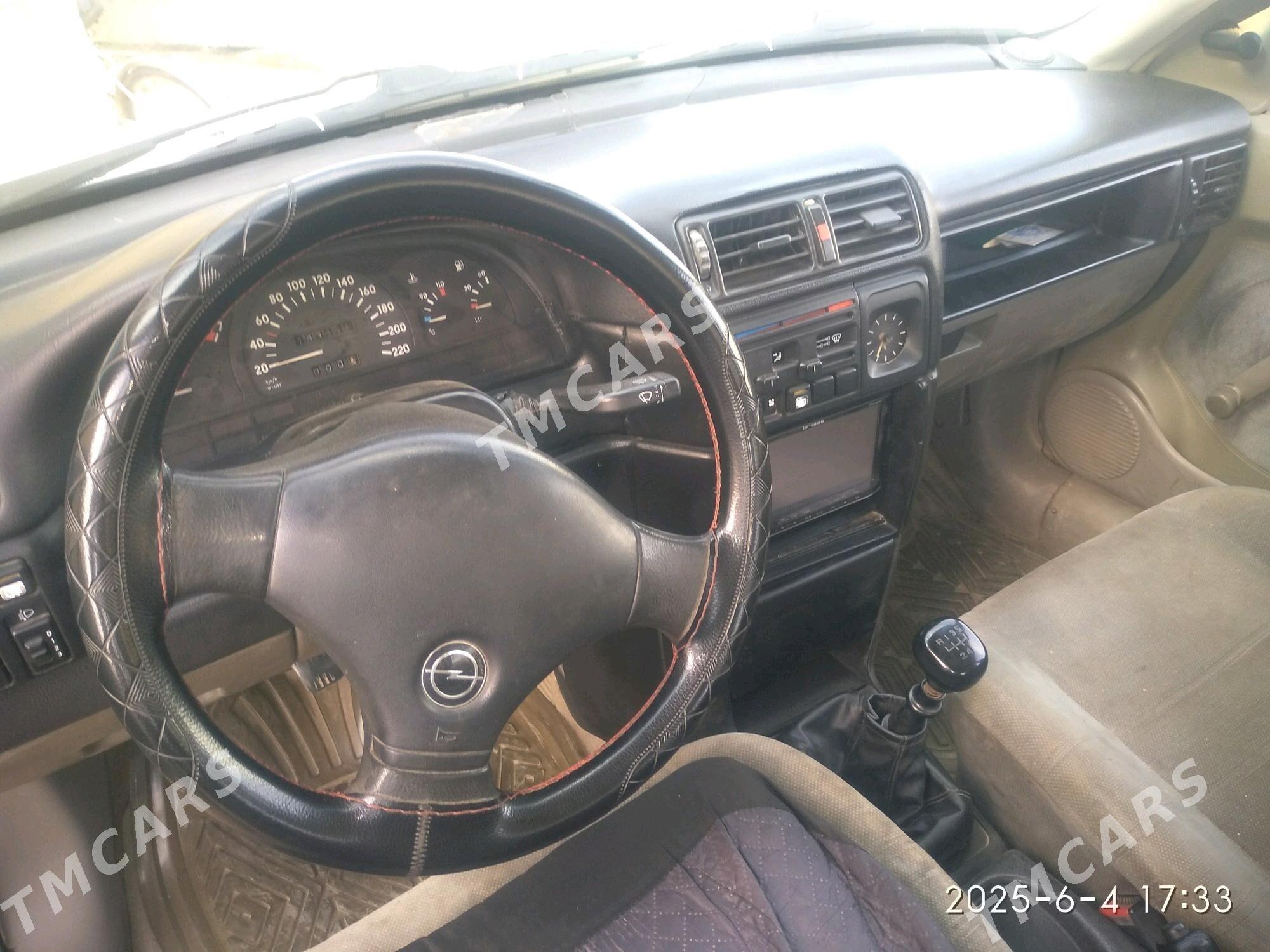 Opel Vectra 1990 - 42 000 TMT - Mary - img 2