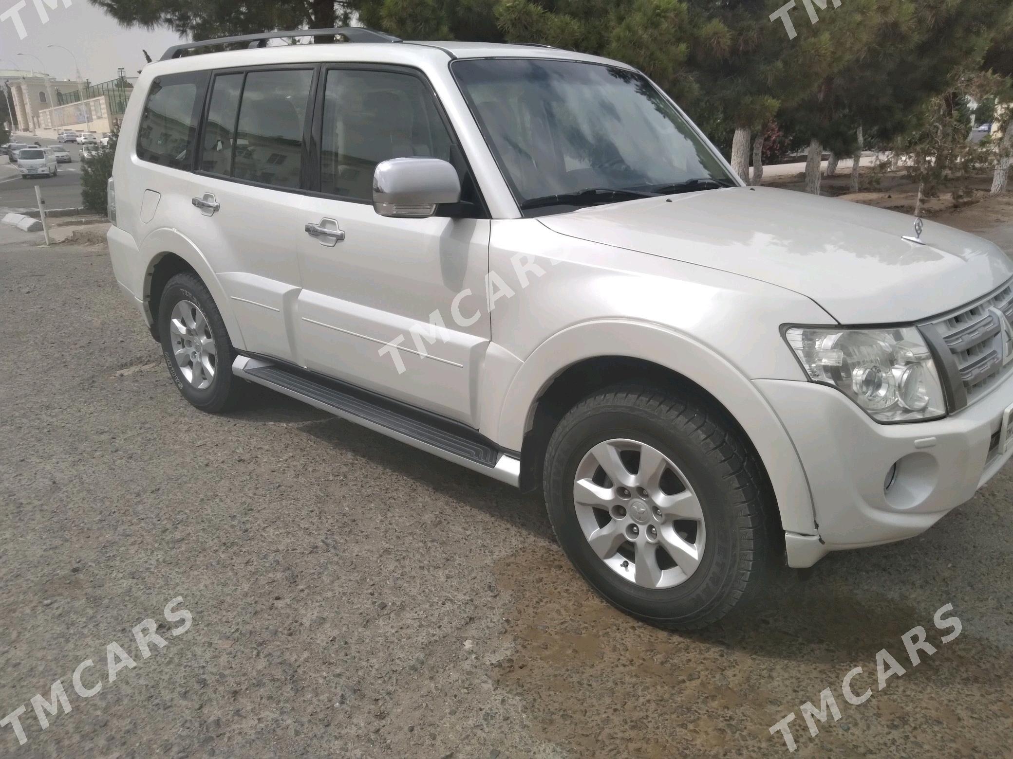 Mitsubishi Pajero 2013 - 200 000 TMT - Türkmenbaşy - img 2