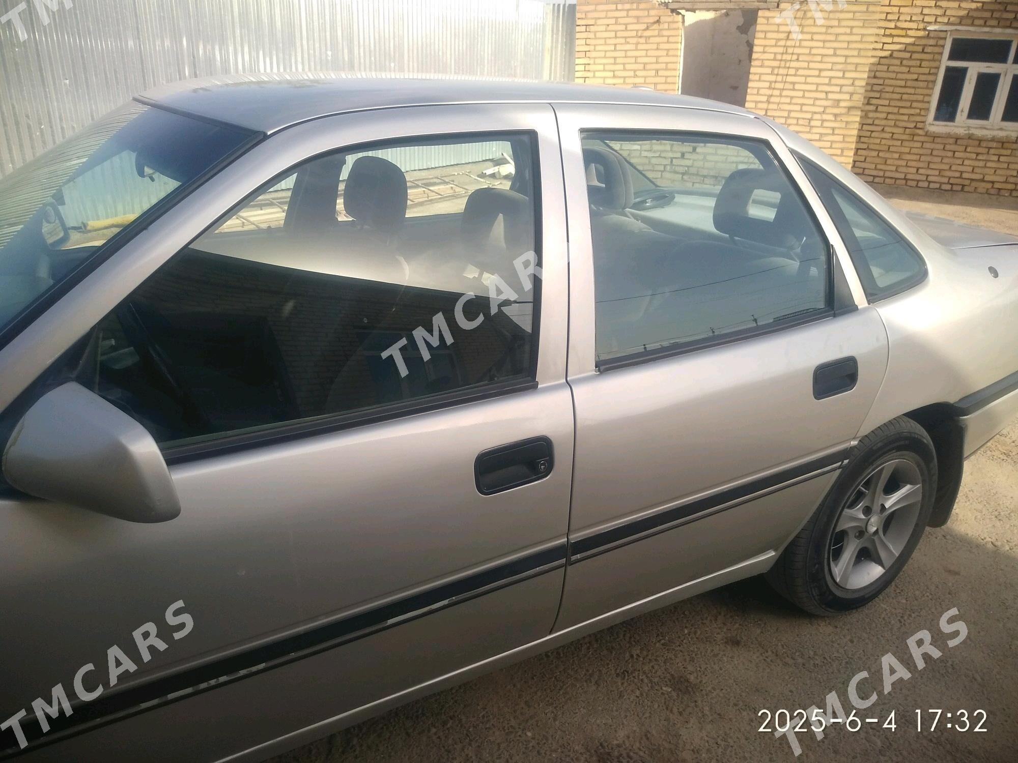 Opel Vectra 1990 - 42 000 TMT - Mary - img 7