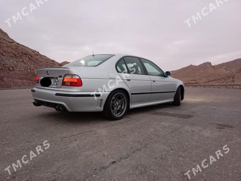 BMW E39 2002 - 134 000 TMT - Türkmenbaşy - img 6