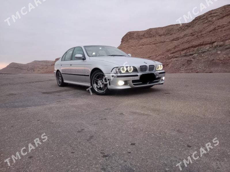 BMW E39 2002 - 134 000 TMT - Türkmenbaşy - img 4