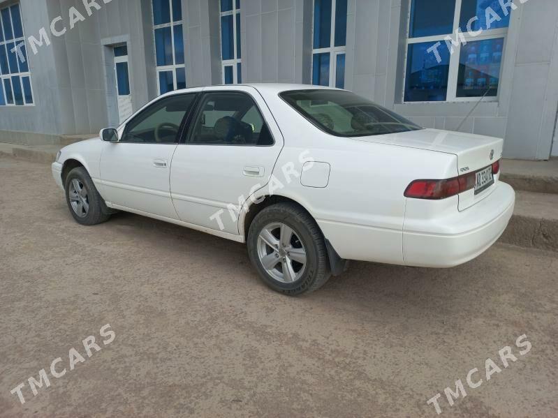 Toyota Camry 1998 - 110 000 TMT - Köneürgenç - img 4