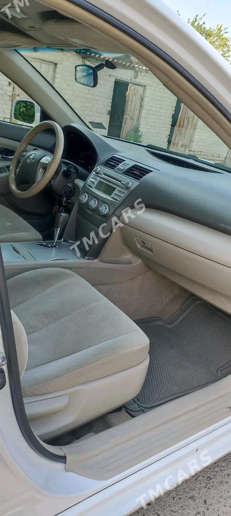Toyota Camry 2010 - 156 000 TMT - Байрамали - img 6