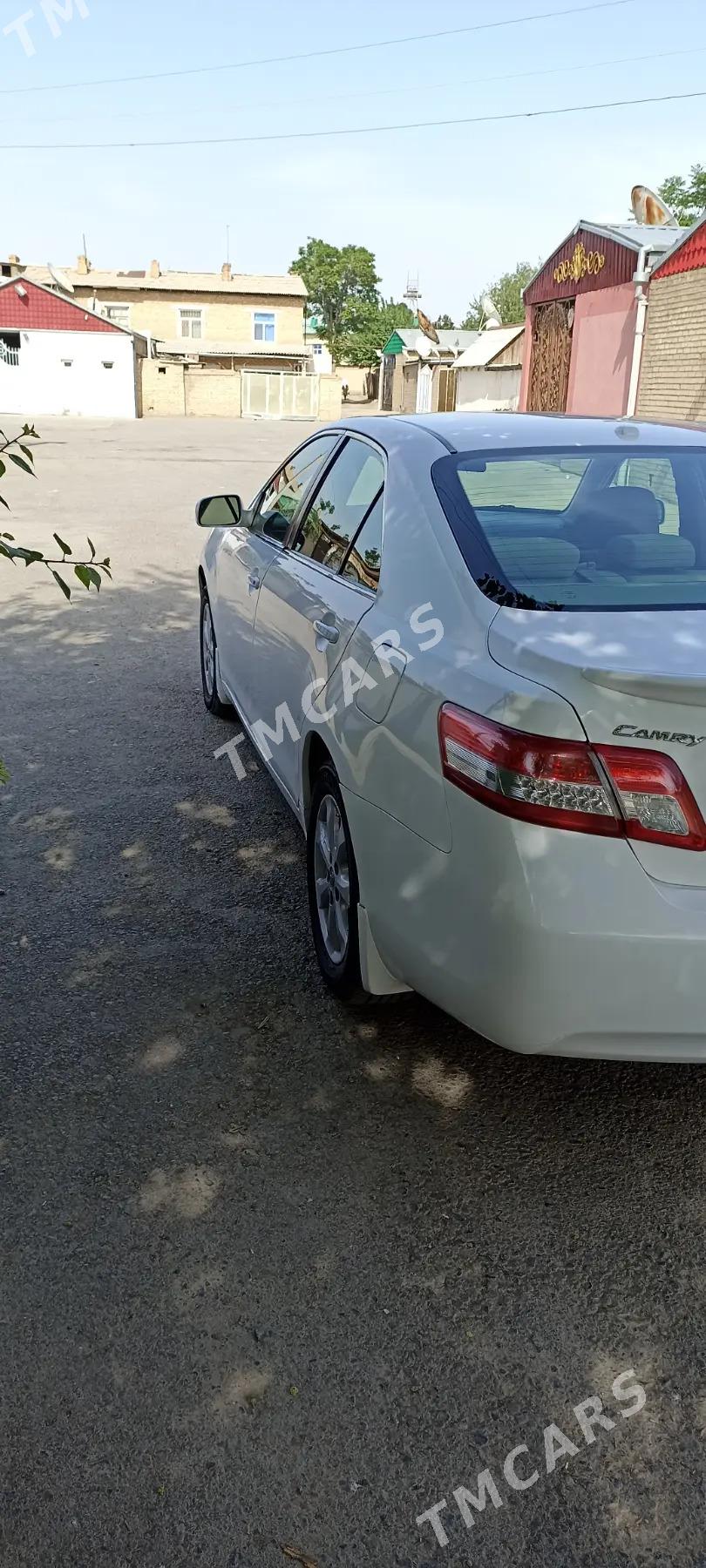 Toyota Camry 2010 - 156 000 TMT - Байрамали - img 4