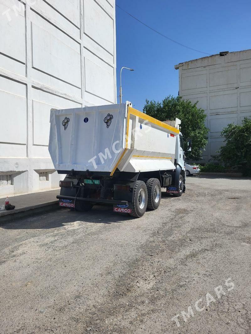 Ford Cargo 3535D 2015 - 750 000 TMT - Бузмеин - img 5