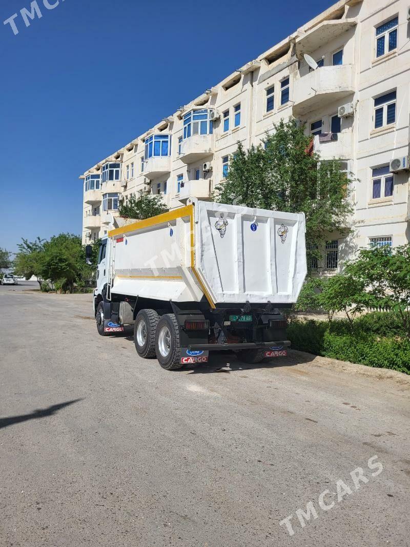 Ford Cargo 3535D 2015 - 750 000 TMT - Бузмеин - img 4