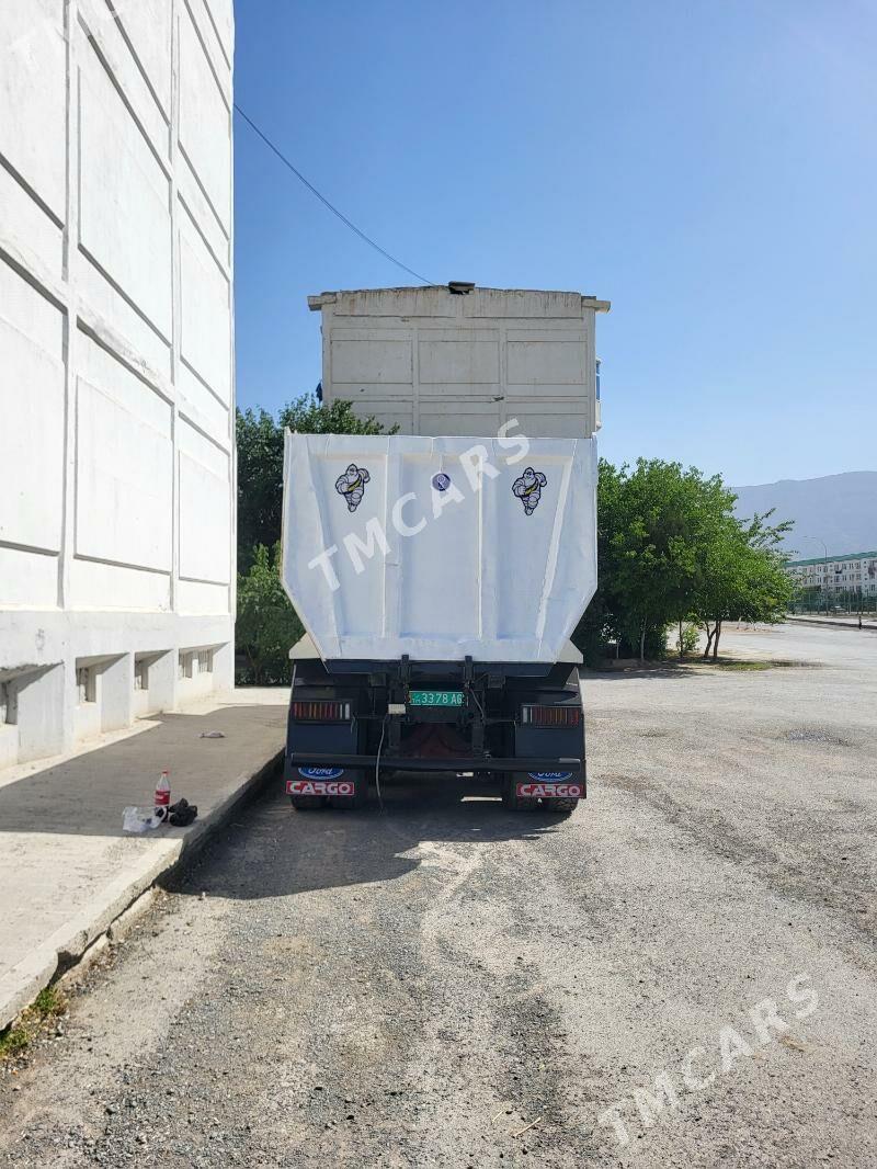 Ford Cargo 3535D 2015 - 750 000 TMT - Бузмеин - img 3
