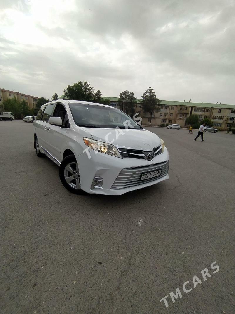 Toyota Sienna 2017 - 380 000 TMT - 10 mkr - img 2