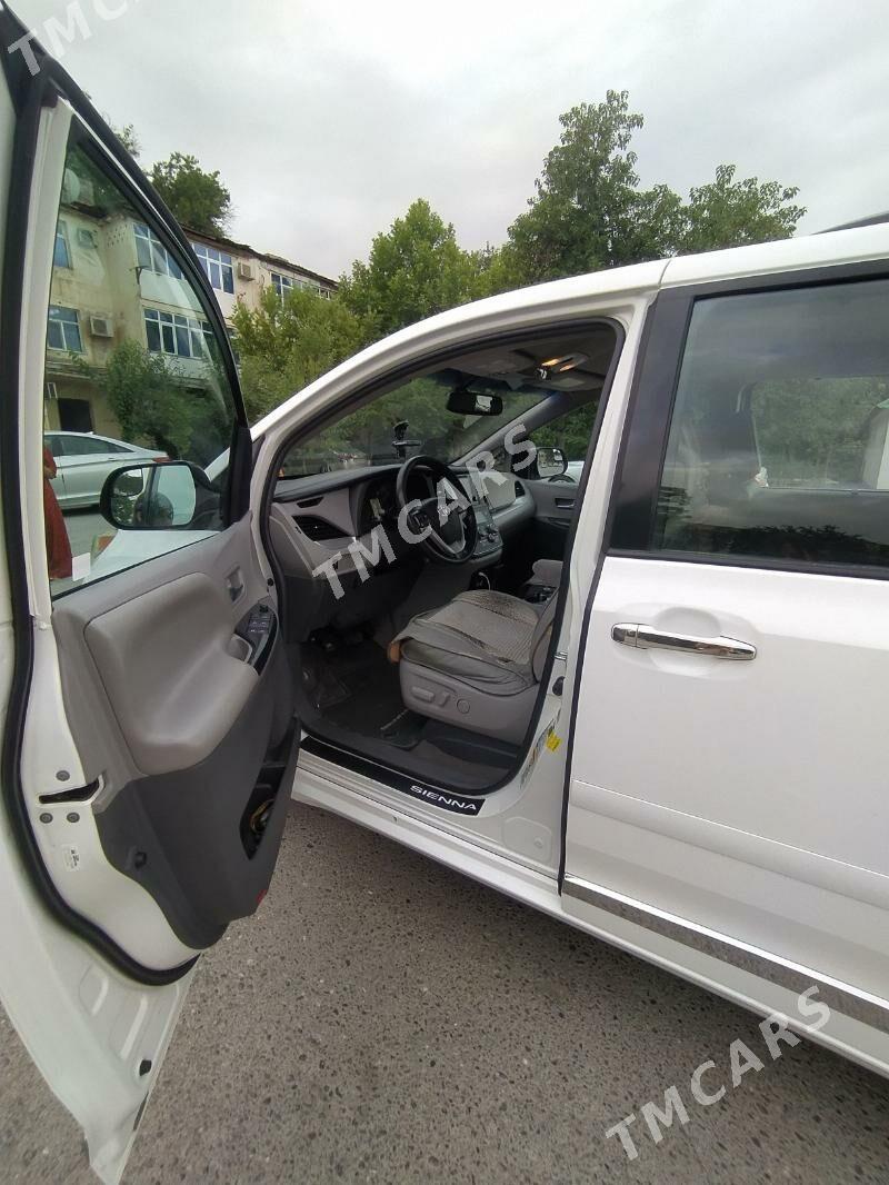 Toyota Sienna 2017 - 380 000 TMT - 10 mkr - img 6