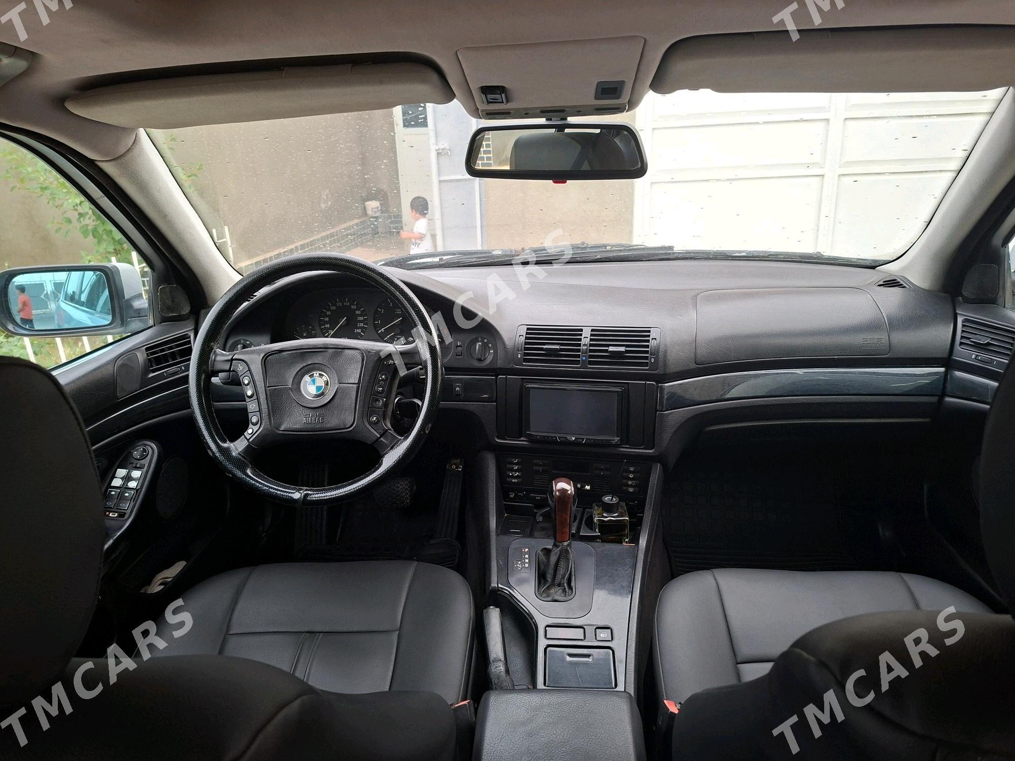 BMW E39 1998 - 90 000 TMT - Гумдаг - img 3