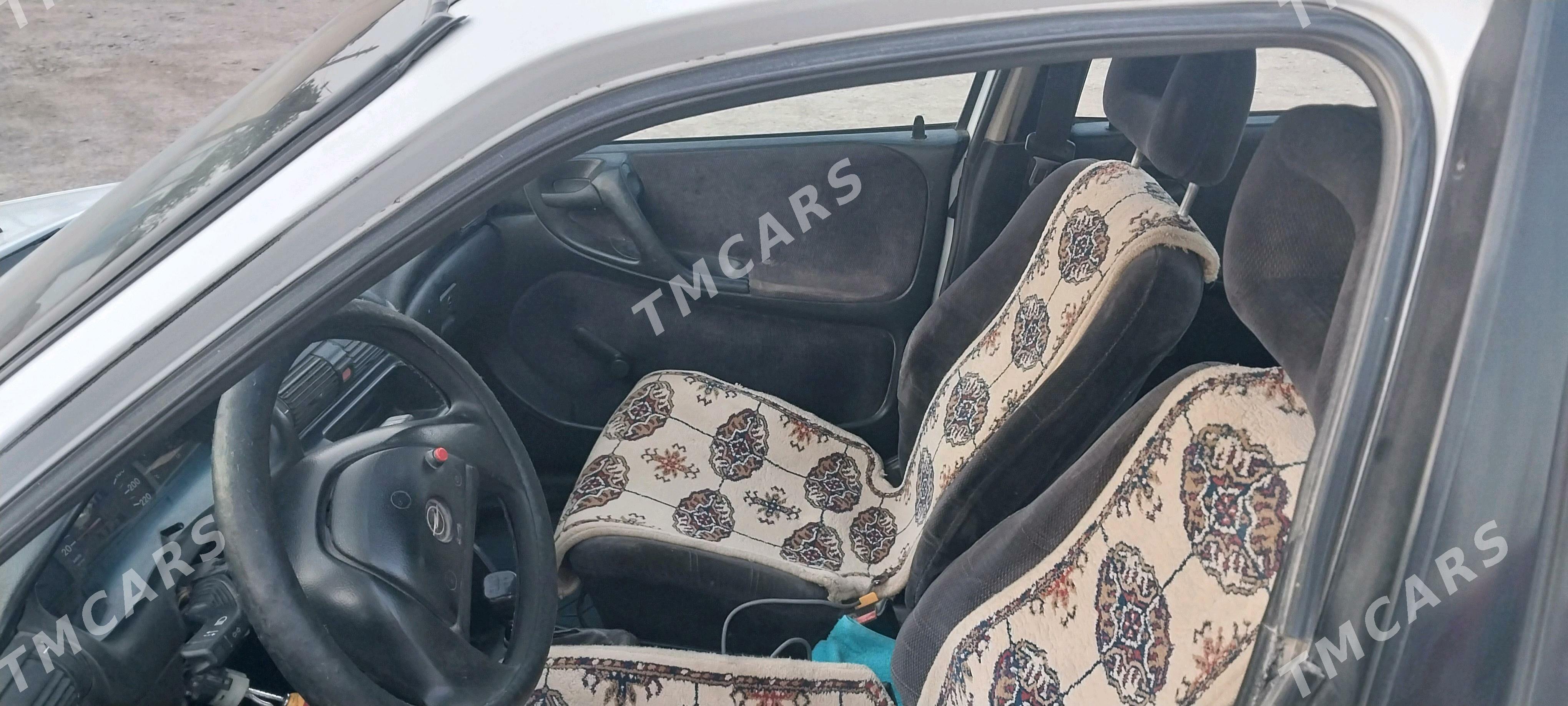 Opel Astra 1992 - 24 000 TMT - Sarahs - img 2