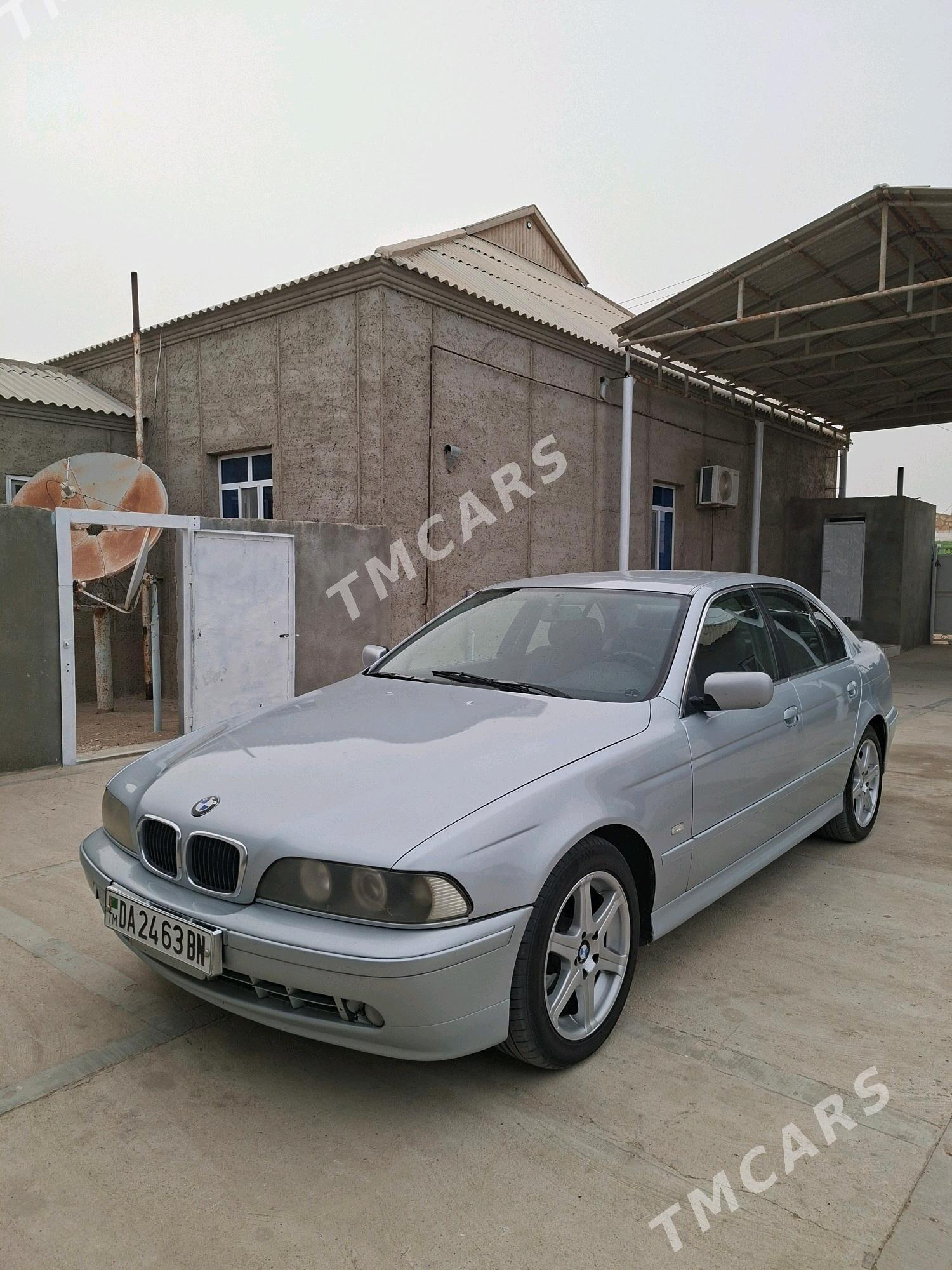 BMW E39 1998 - 90 000 TMT - Гумдаг - img 4
