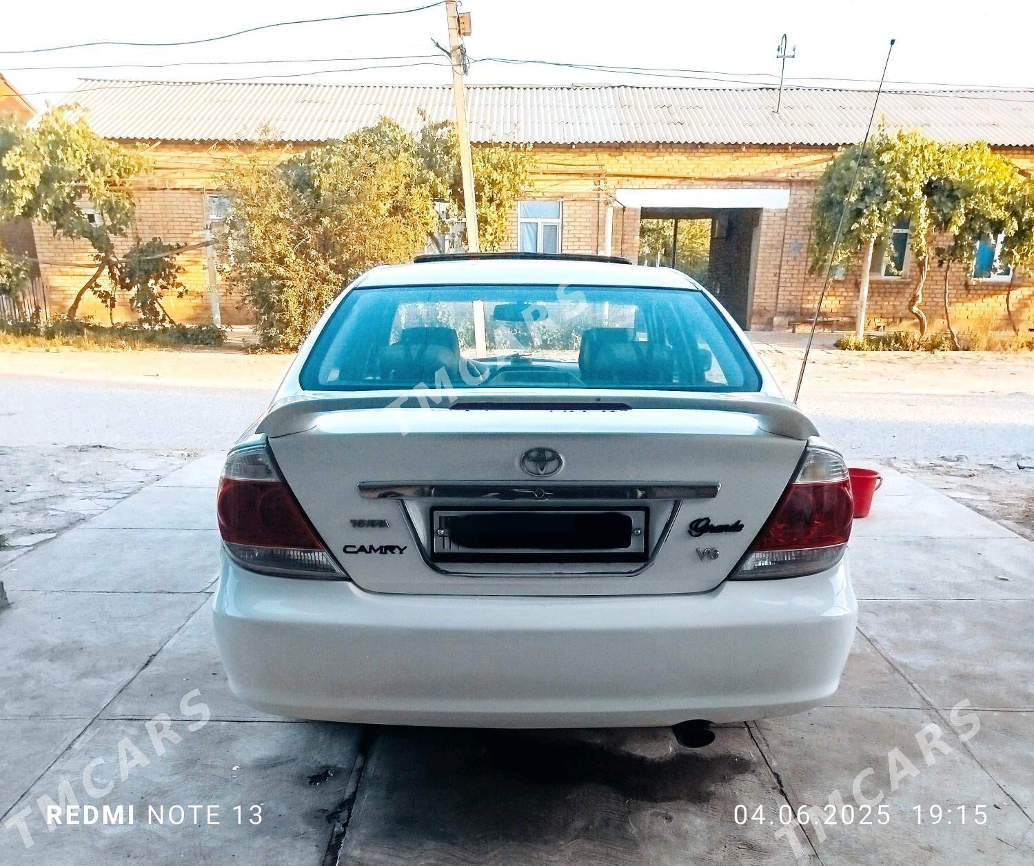 Toyota Camry 2005 - 160 000 TMT - Саят - img 5