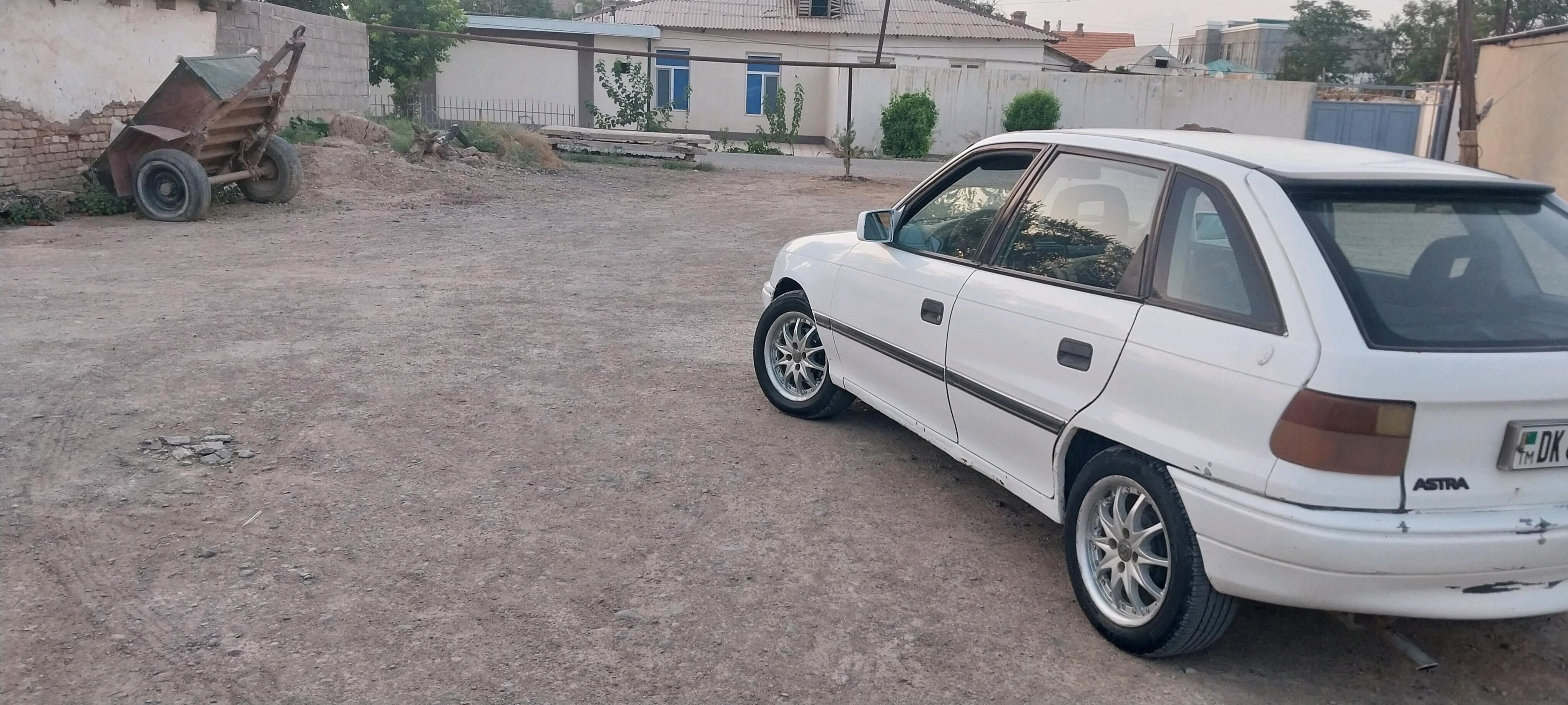 Opel Astra 1992 - 24 000 TMT - Sarahs - img 4