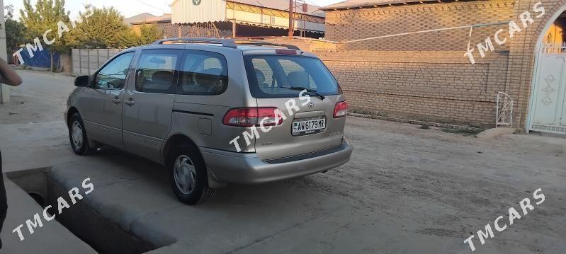 Toyota Sienna 2001 - 165 000 TMT - Мургап - img 6