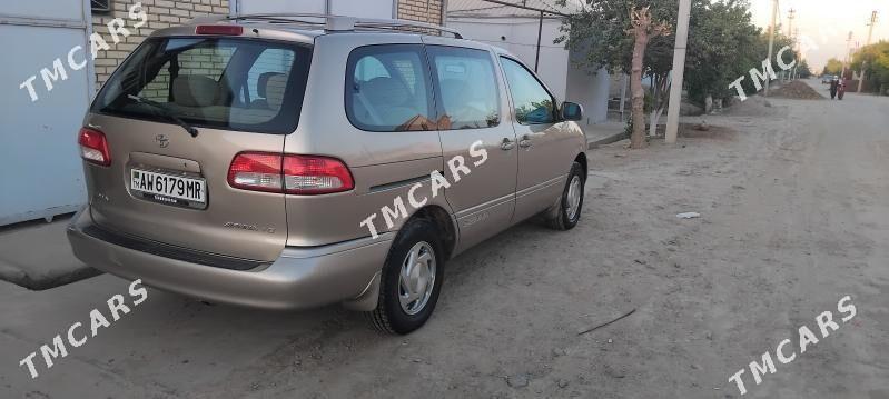 Toyota Sienna 2001 - 165 000 TMT - Мургап - img 4