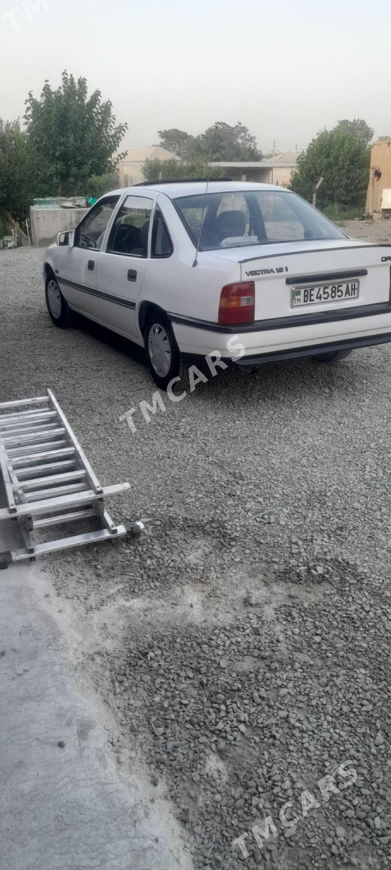 Opel Vectra 1992 - 33 000 TMT - Бахарден - img 5