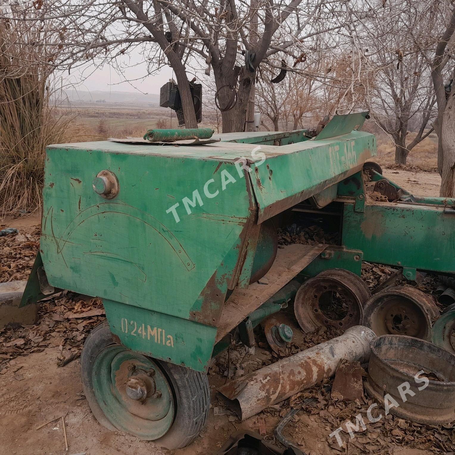MTZ 82 1994 - 25 000 TMT - Ýolöten - img 6