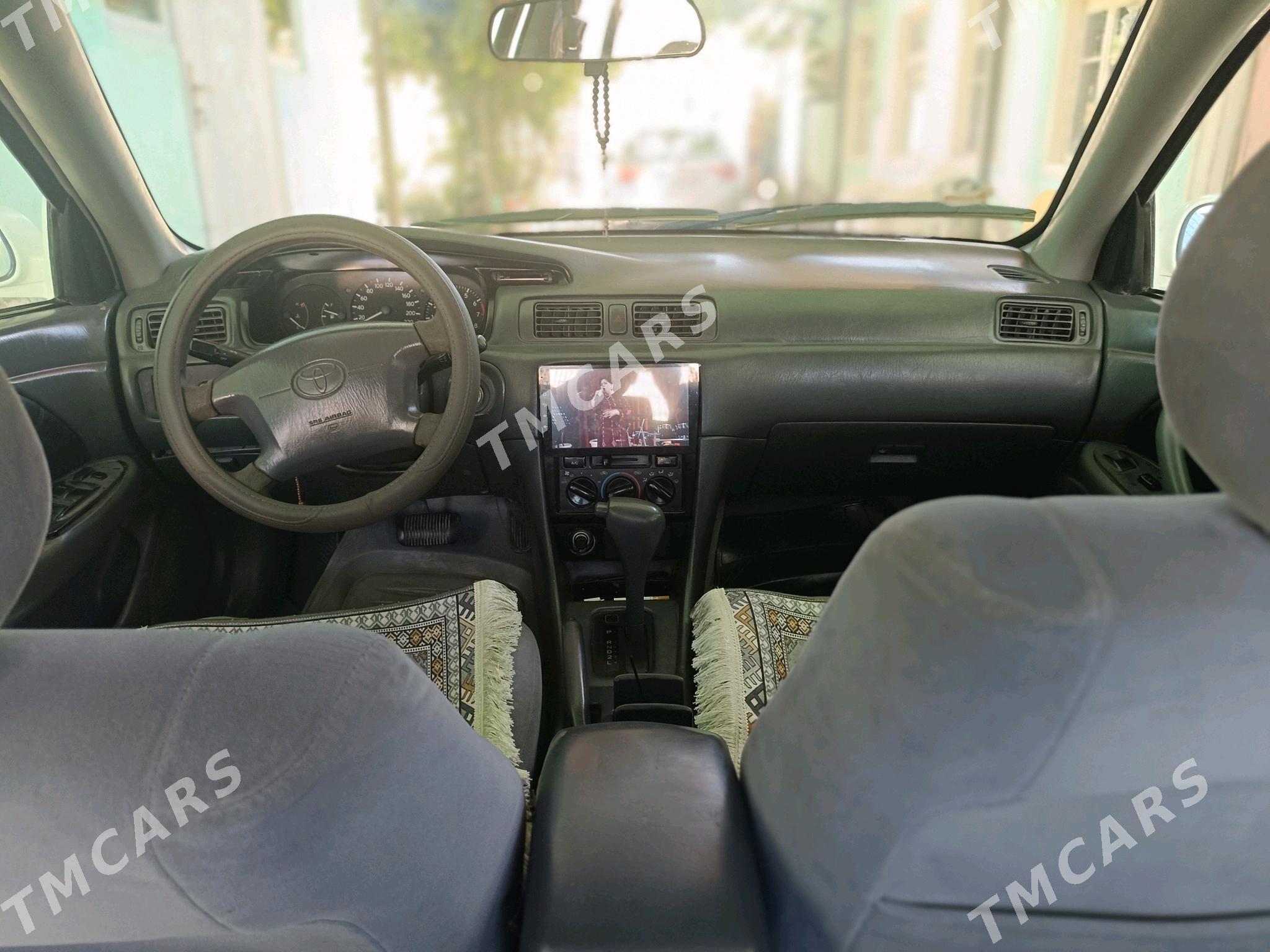 Toyota Camry 2000 - 116 000 TMT - Теджен - img 3
