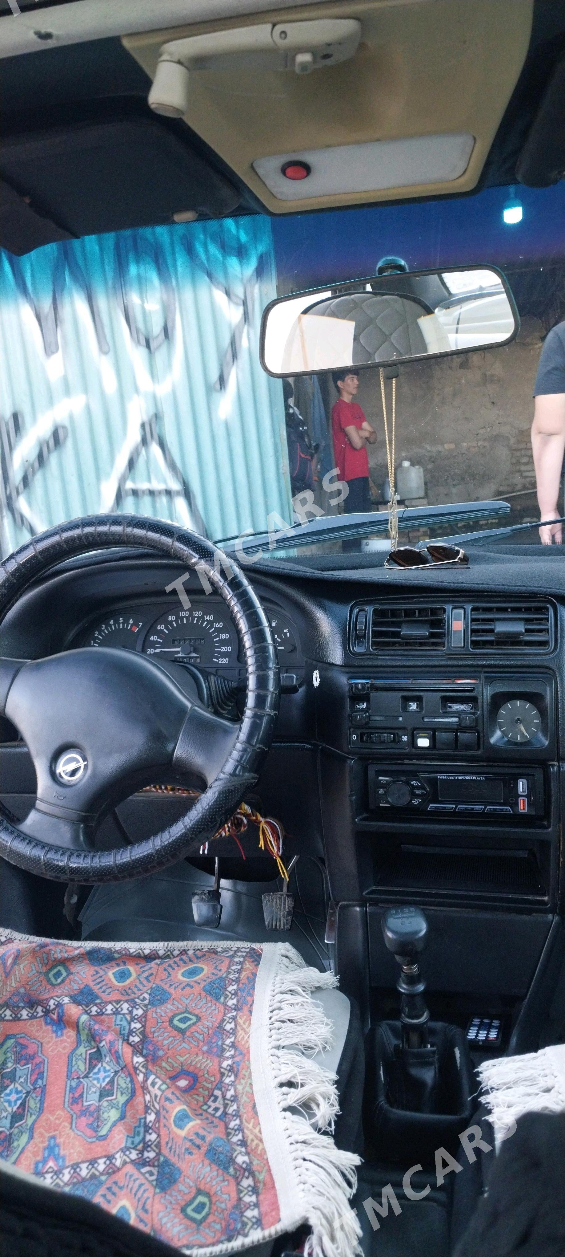 Opel Vectra 1991 - 35 000 TMT - Ёлётен - img 5