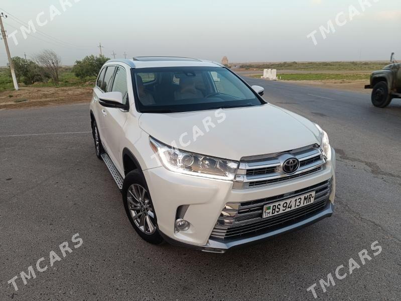 Toyota Highlander 2018 - 425 000 TMT - Мары - img 4