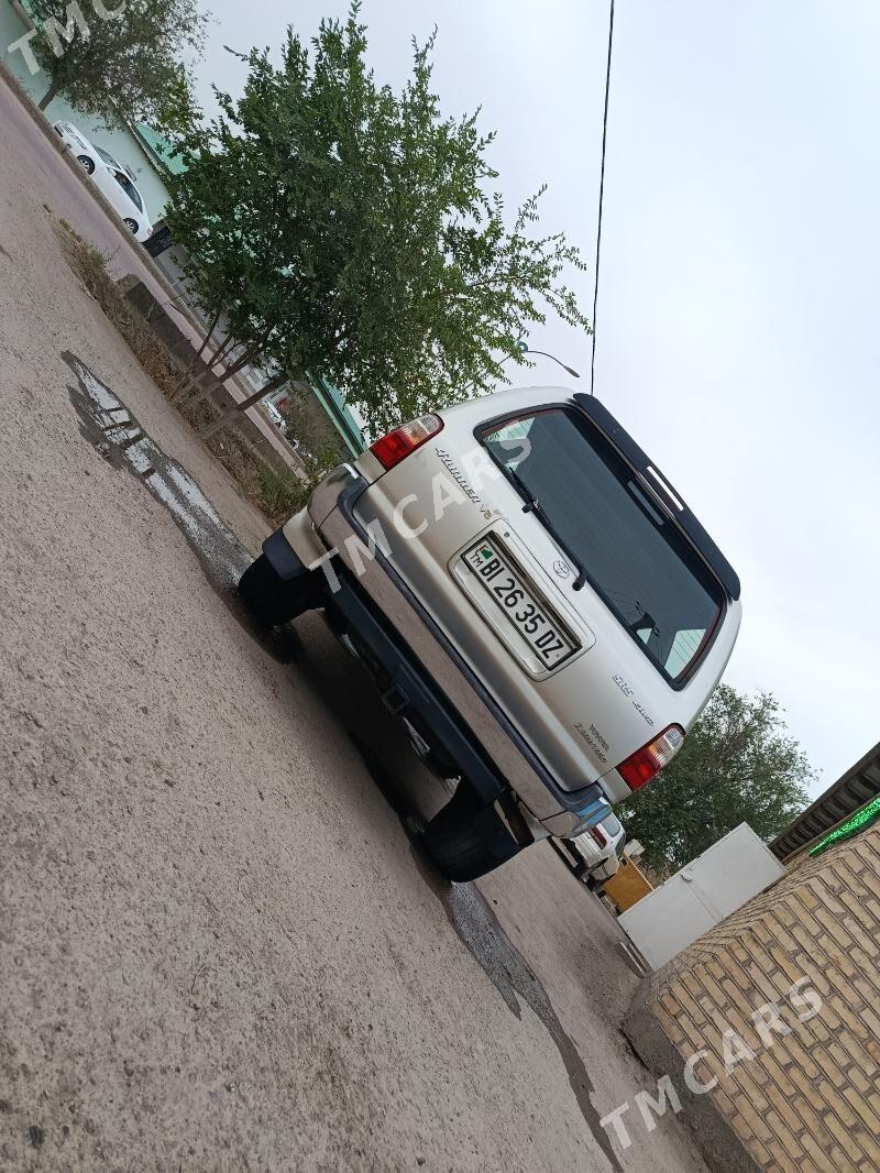 Toyota 4Runner 2000 - 110 000 TMT - Кёнеургенч - img 4