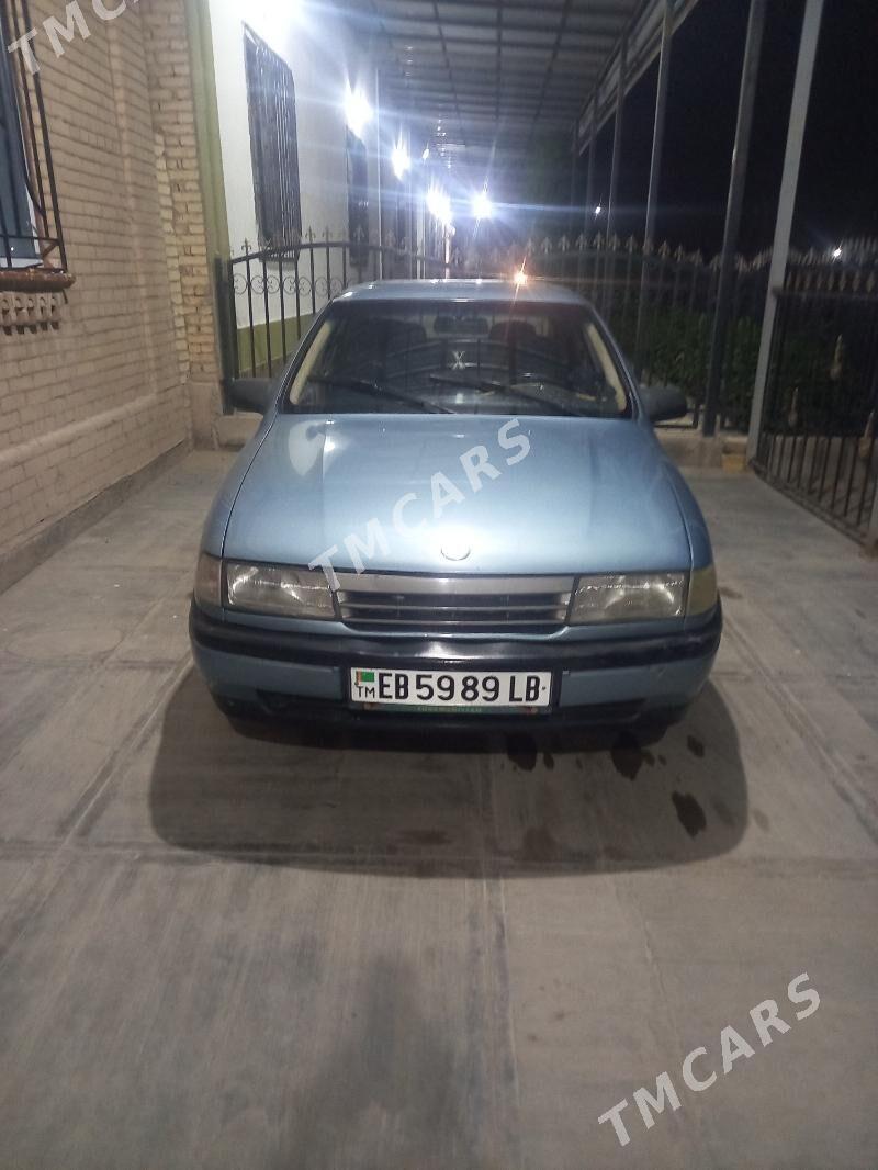 Opel Vectra 1990 - 35 000 TMT - Чарджоу - img 2