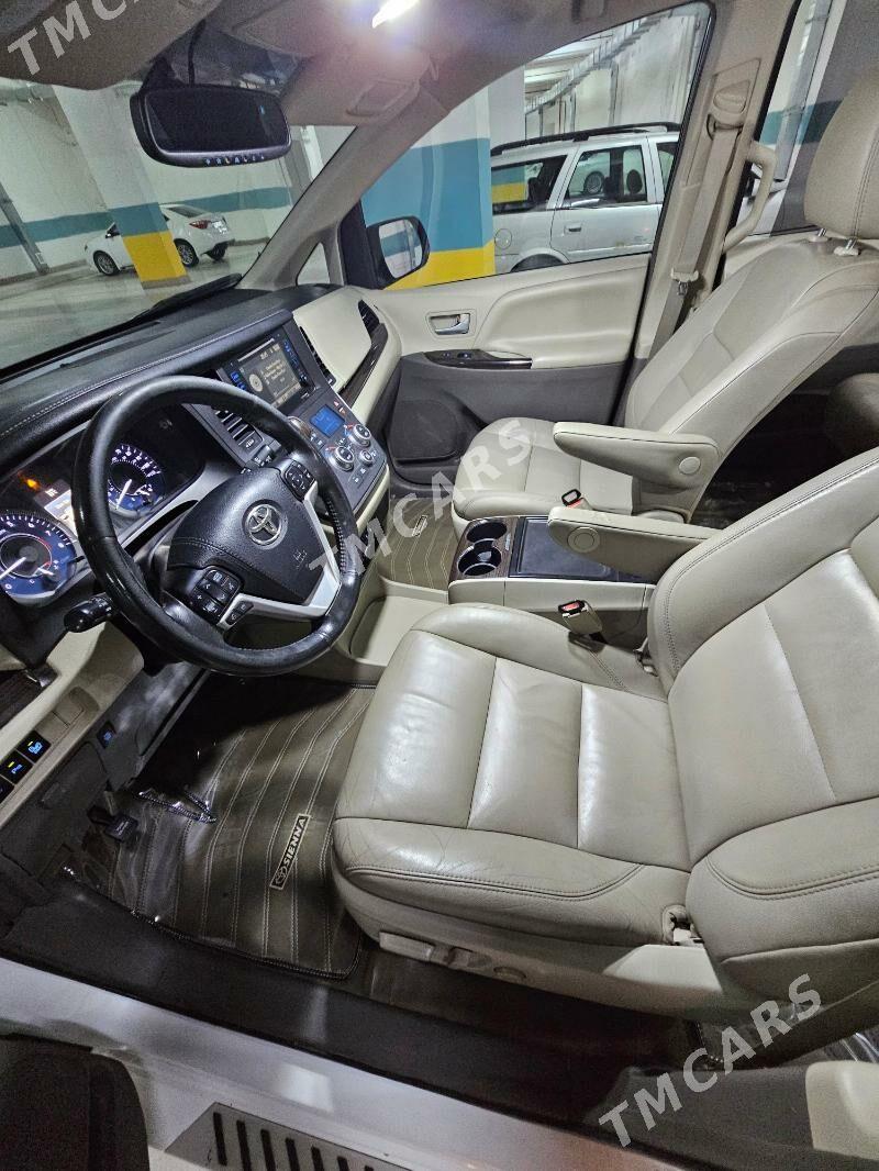 Toyota Sienna 2018 - 370 000 TMT - 30 мкр - img 7