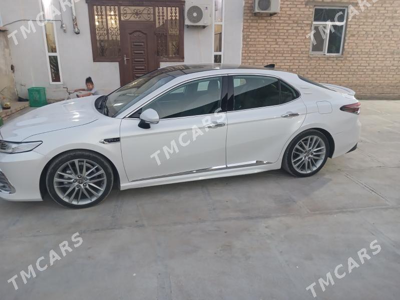 Toyota Camry 2020 - 350 000 TMT - Байрамали - img 2