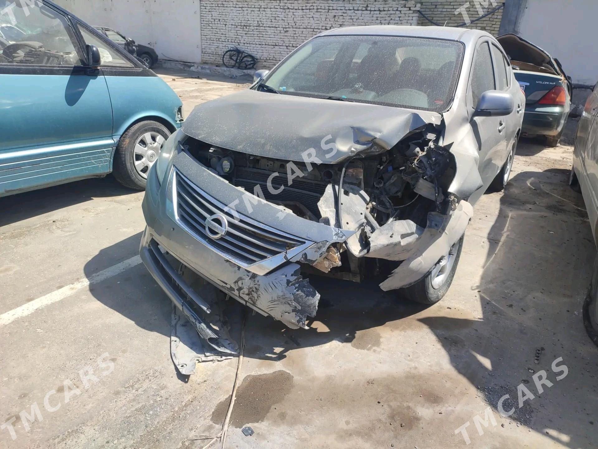 Nissan Versa 2013 - 65 000 TMT - Çärjew - img 9