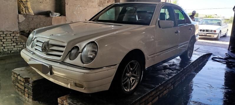 Mercedes-Benz E320 1997 - 65 000 TMT - Türkmengala - img 10