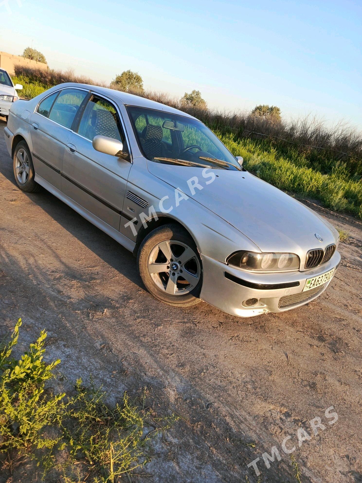 BMW E39 1998 - 70 000 TMT - Türkmenbaşy etr. - img 2
