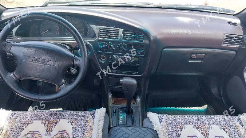 Toyota Camry 1993 - 85 000 TMT - Берекет - img 5