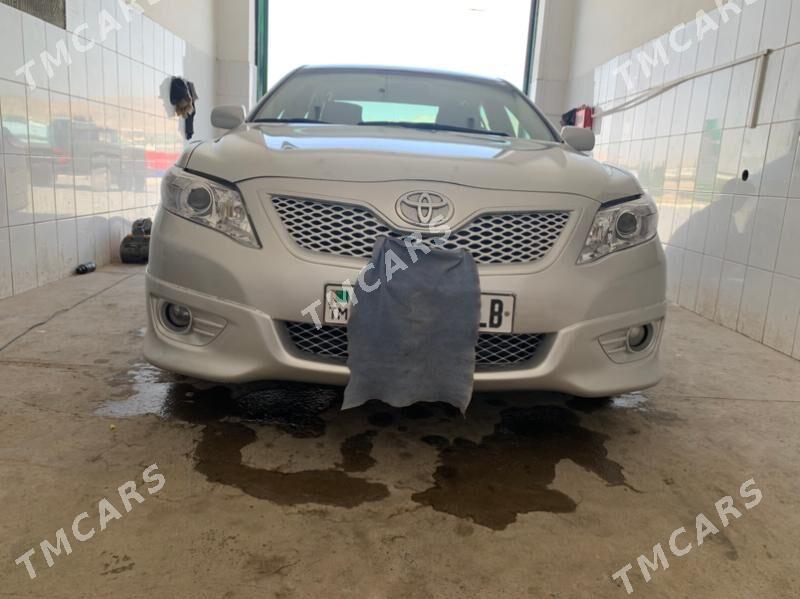 Toyota Camry 2010 - 195 000 TMT - Магданлы - img 5