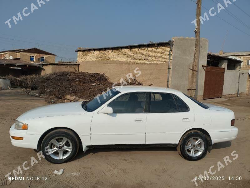 Toyota Camry 1993 - 65 000 TMT - Halaç - img 2