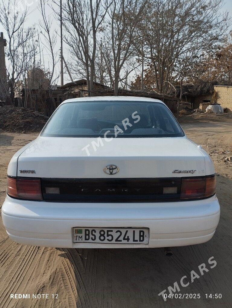 Toyota Camry 1993 - 65 000 TMT - Halaç - img 3