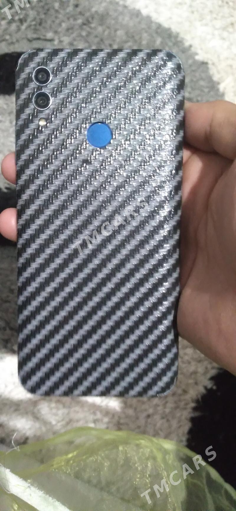 Honor 10 lite - Гурбансолтан Едже - img 2