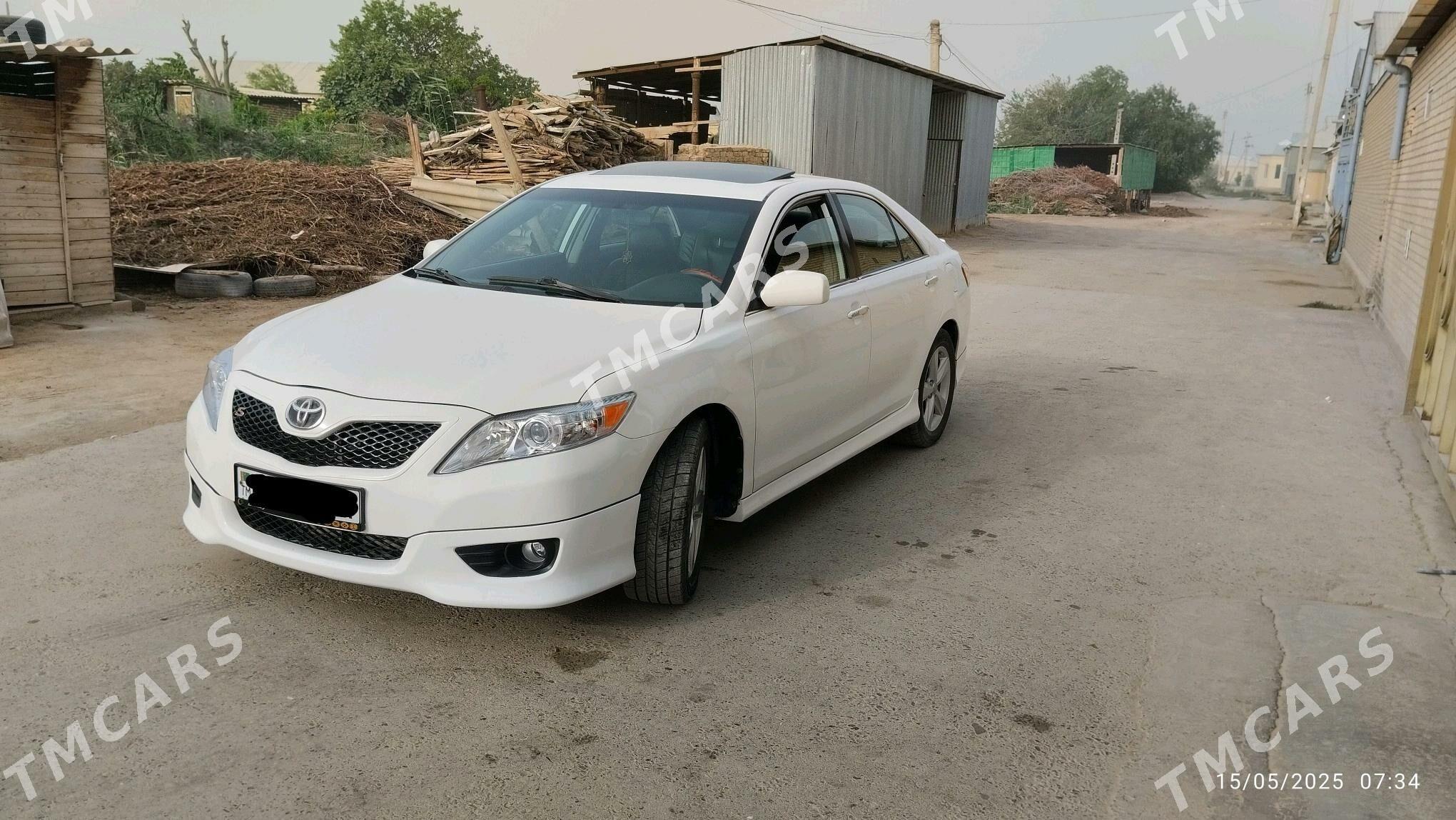 Toyota Camry 2010 - 170 000 TMT - Мары - img 2