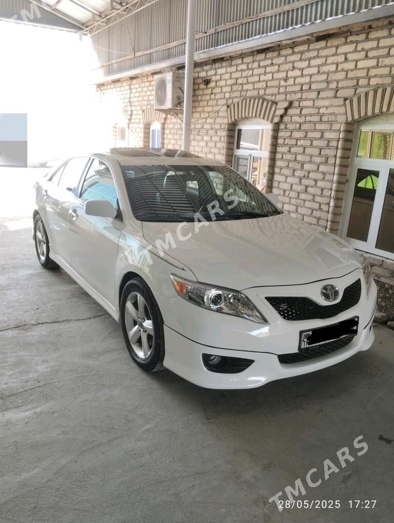 Toyota Camry 2010 - 170 000 TMT - Мары - img 4