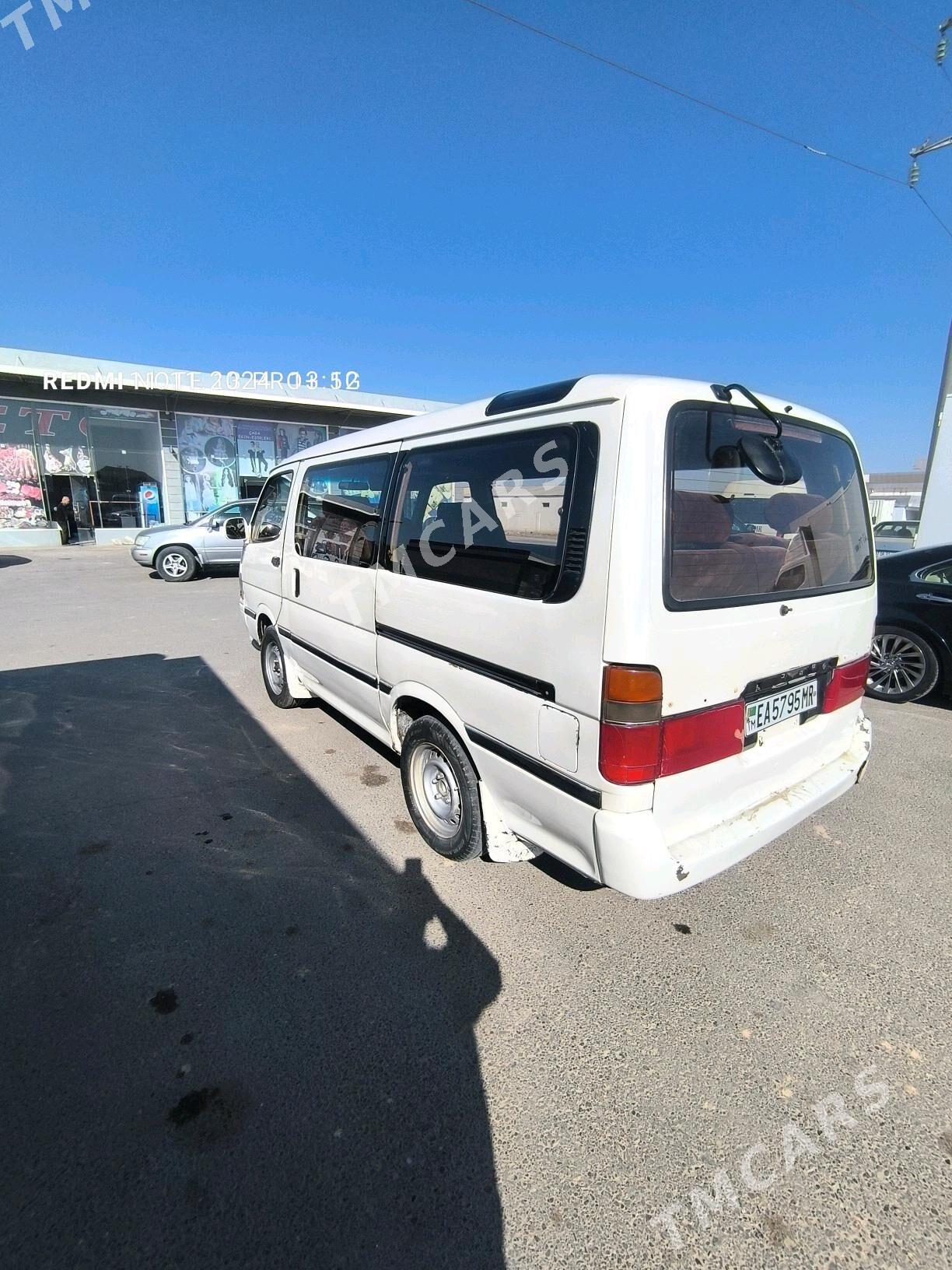 Toyota Hiace 1990 - 55 000 TMT - Байрамали - img 5