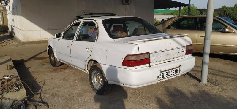 Toyota Corolla 1994 - 20 000 TMT - Мургап - img 4