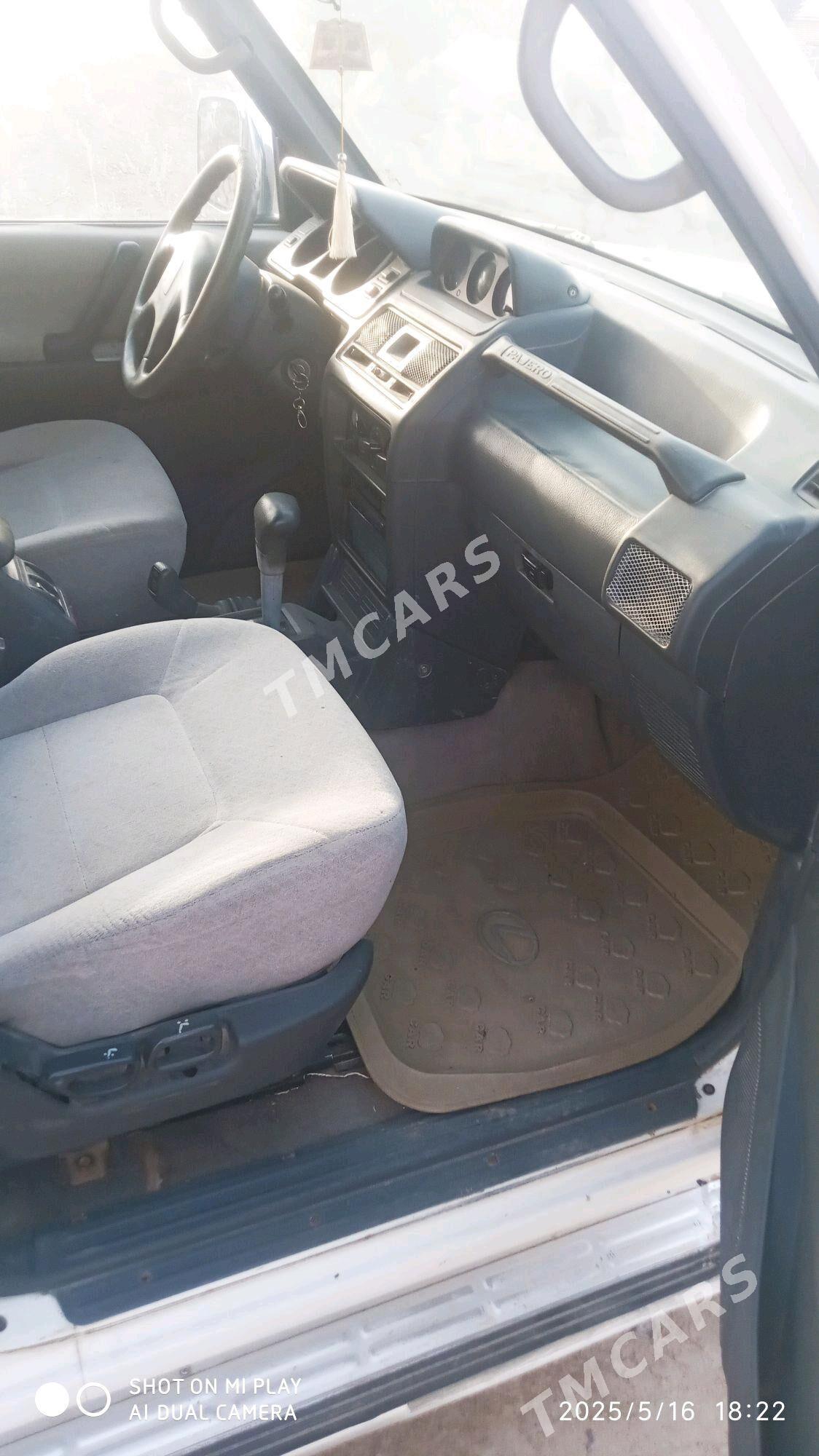 Mitsubishi Pajero 2000 - 60 000 TMT - Baýramaly - img 2