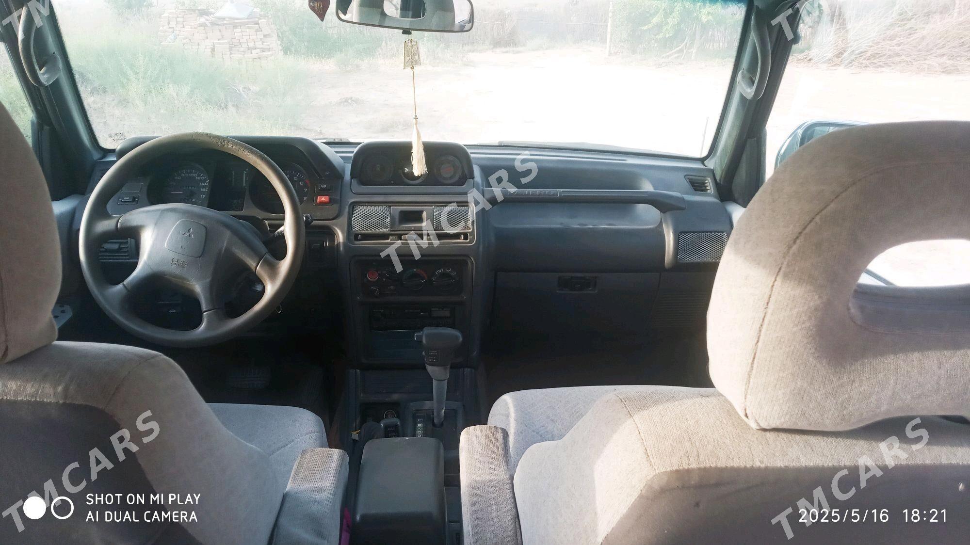 Mitsubishi Pajero 2000 - 60 000 TMT - Baýramaly - img 3
