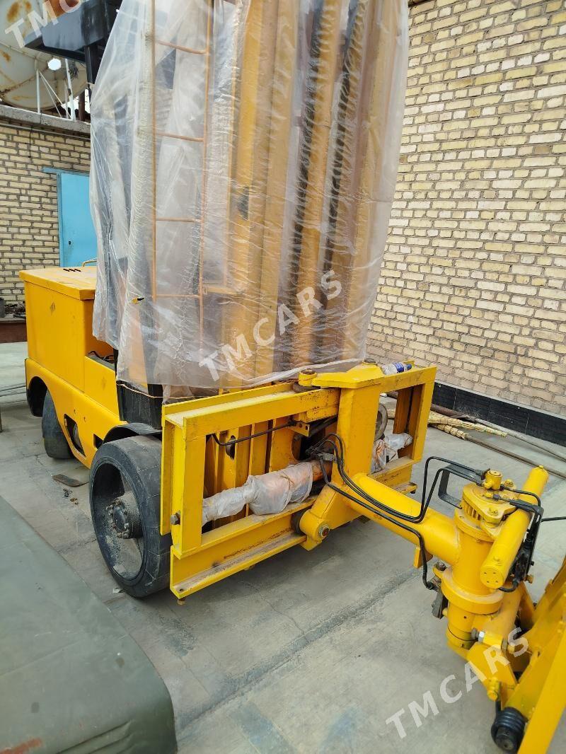 Kara Forklift 1990 - 30 000 TMT - Mary - img 2