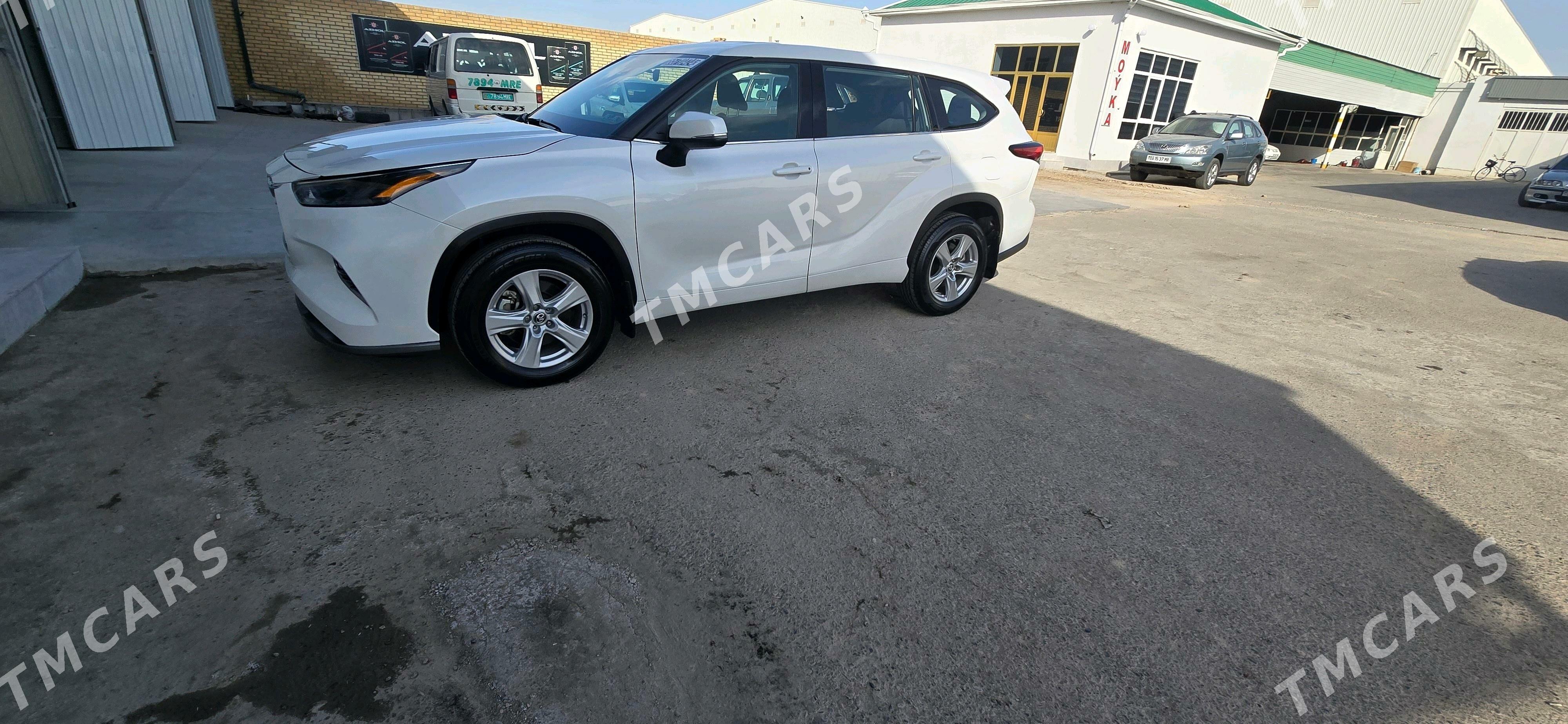 Toyota Highlander 2022 - 460 000 TMT - Мары - img 4